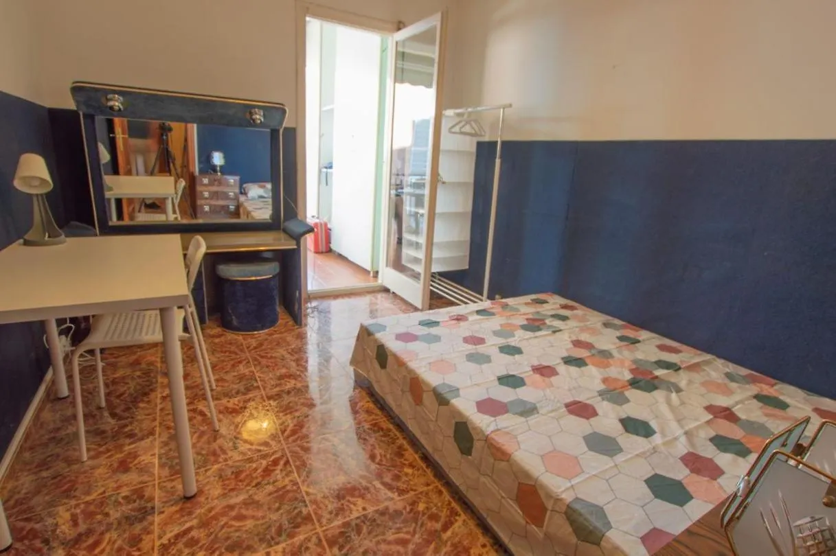 Habitacion Con Vistas Muy Centrica Барселона